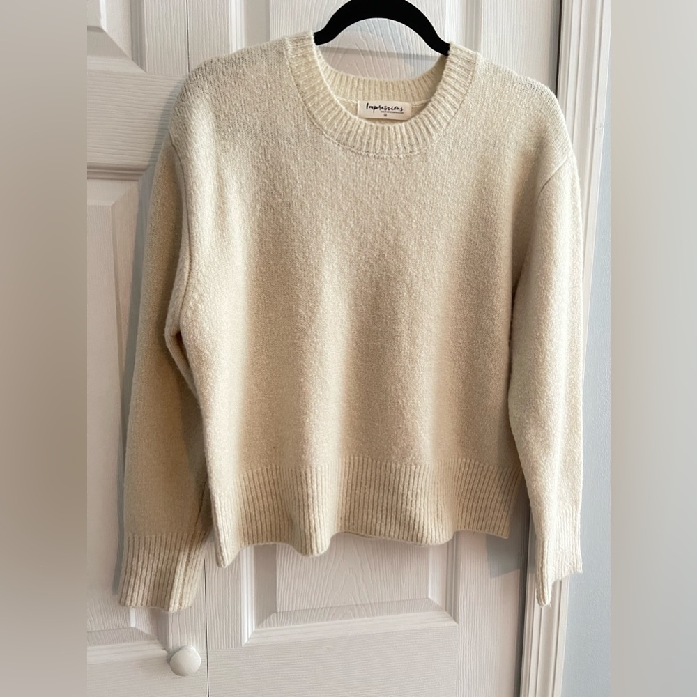 Impressions Boutique Cream/Beige Crewneck Knit Sweater